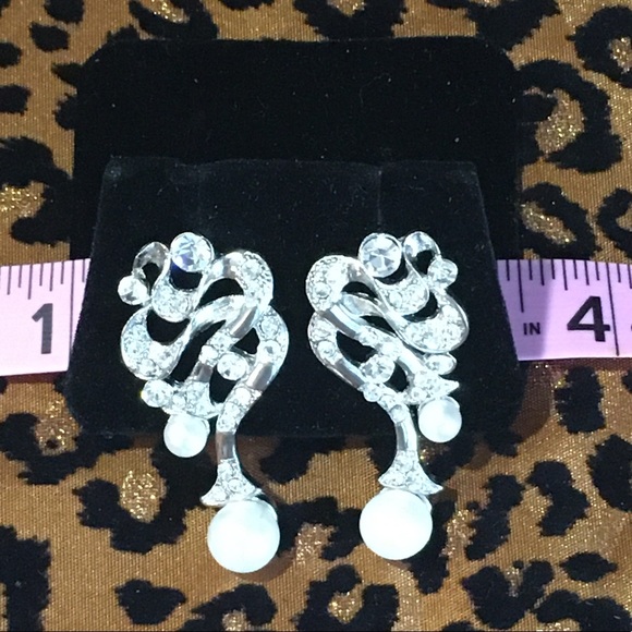 Rhinestone & pearl pierced earrings - Picture 6 of 7